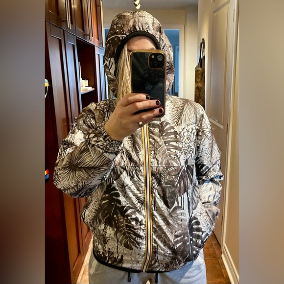 K-Way and Christian Lacroix reversible windbreaker - Picture 4 of 15